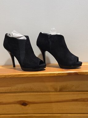 Nine West Suede Peep-Toe Stiletto Booties 8.5 M
